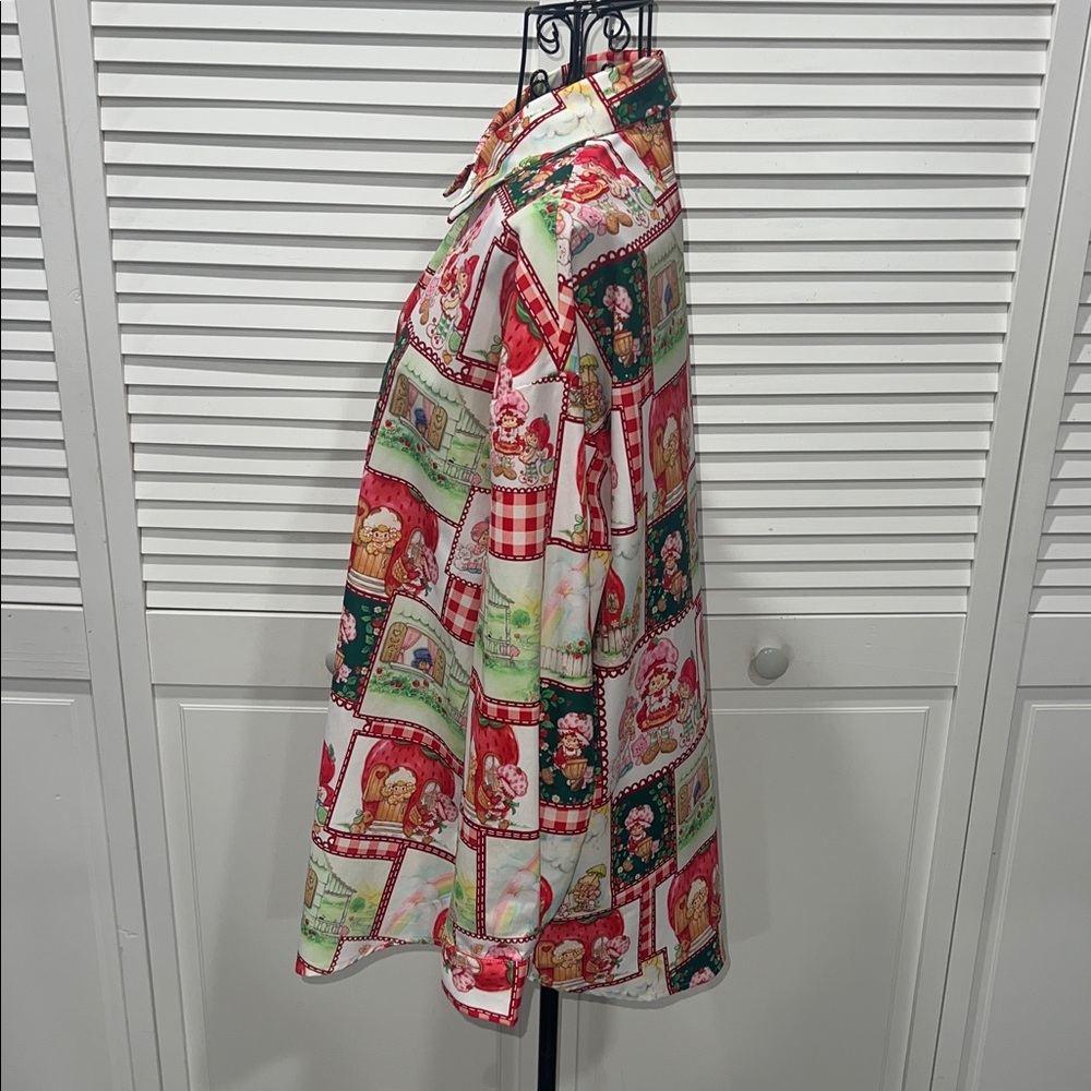 The World Of Strawberry Shortcake Button Down 3/4 Sleeve Adorable Top ππ°π - Picture 7 of 10